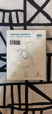 Foldable 3-in-1 Magnetic Wireless Charger (Boxed)