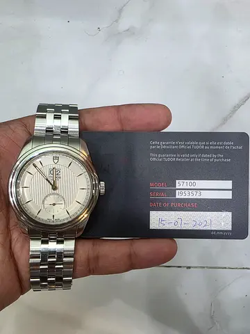 Tudor Glamor Date