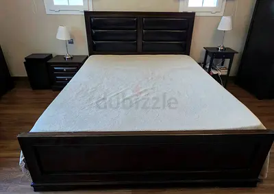 King size dark wood bed frame - Excellent condition