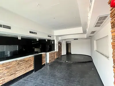 Prime Retail Shop | Royal Oceanic, Dubai Marina