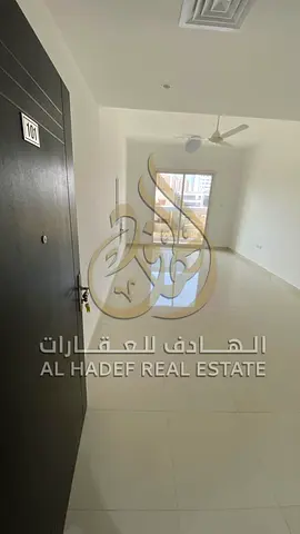 🏠 شقة غرفة وصالة للإيجار السنوي في عجمان – الراشدية 2 ✨ فرصة مميزة للسكن في شقة واسعة جدًا بتشطيبات ممتازة وتصميم عملي يناسب الباحثين عن الراحة والمس