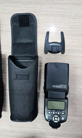 Yongnuo Speedlite YN560 III External Flash with trigger - Good Working Condition (Canon+Sony)