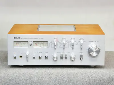 Yamaha CA-2000  high-end vintage integrated stereo amplifier