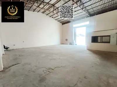 مساحة 2200 قدم مربع || طابق أرضي فقط || كهرباء عادية || متاح للإيجار || مناسب جداً للأنشطة الصناعية الصغيرة أو التخزين || منطقة الجرف الصناعية، عجمان