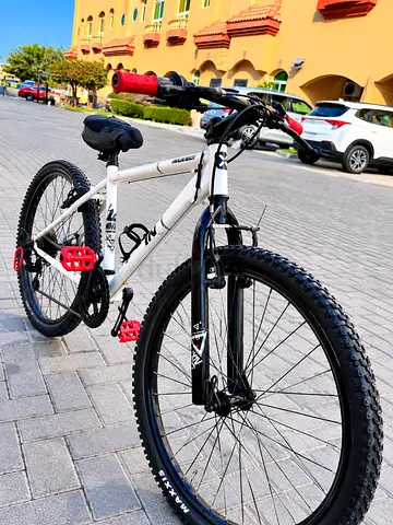 White Btwin mountain bike - used, good condition