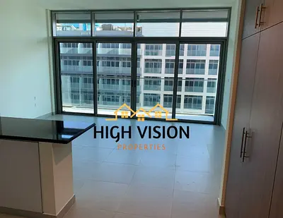 Modern 1BR Apartment | Balcony | Contemporary Living