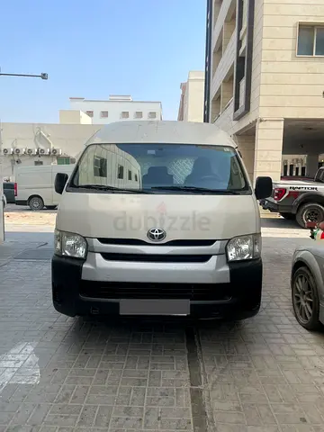 2016 Toyota Hiace GCC Specs in Excellent Condition