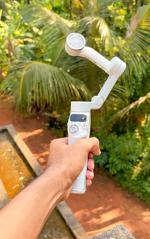 DJI Osmo Mobile-style 3-Axis Handheld Gimbal Stabilizer (White)