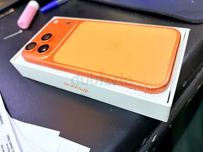 Apple iPhone 17 Pro Max 256GB TDRA - Orange (Good condition, with box)