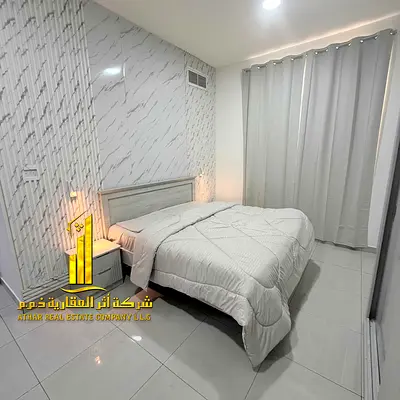 مقيم اول افخم واجمل شقة مفروشة غرفة نوم واحدة للإيجار الشهري في عجمان مساحة واسعة مفروشات VIP سوبر ديلوكس