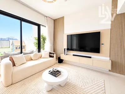 Single Row | Luxury Upgraded | Tenanted