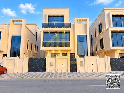 An exceptional opportunity: a 7-room property spanning two floors, featuring a rooftop, a swimming
