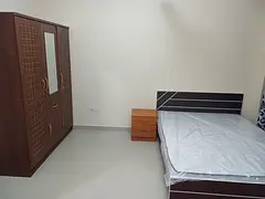 ROOM AVAILABLE FOR COUPLES (Near Dubai Border)