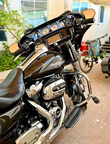 Harley Street Glide GCC – Stage 2 | Vance & Hines | 24,500 km - Excellent Condition