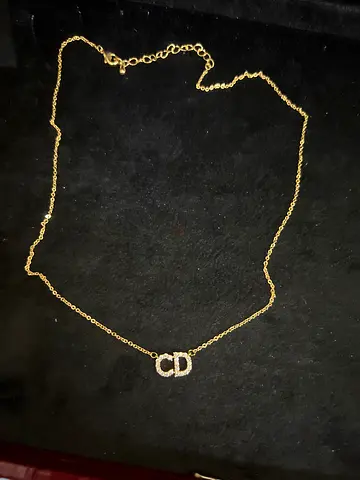 Premium Quality Elegant Crystal CD Pendant Gold Chain Necklace