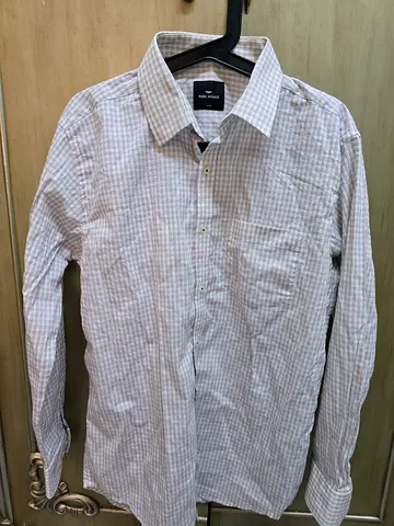 Men's checked long-sleeve dress shirt - size M