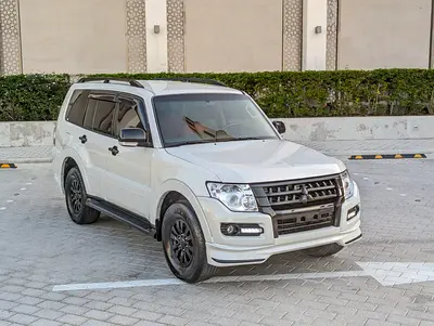 Mitsubishi Pajero 2015 Modified Signature Edition GCC Specs V6 3.5L well-maintained