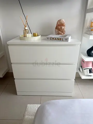 IKEA white 4-drawer MALM chest in good condition, 6 month old, Moving Sale