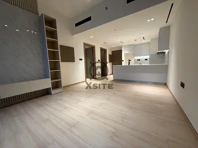 Unfurnished | Pool View | High Floor