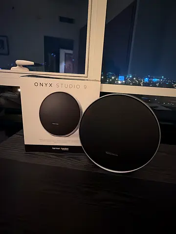 Harman Kardon Onyx Studio 6 Wireless Bluetooth Speaker - Like New