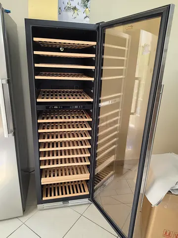 Terim 166 bottles Capacity Wine Beverage Cooler Excellent Condition