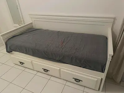 White wooden daybed with one under-drawer - good condition - comes with 2 comfortable mattresses