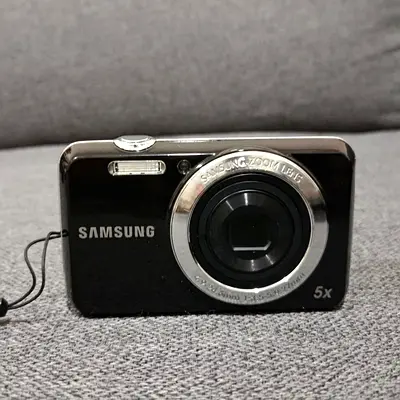 Samsung ES80 Digital Camera 12MP Compact Point-and-Shoot Camera - 5x Optical Zoom
