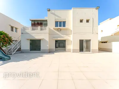 Upgraded I 4- Bedroom I Vacant