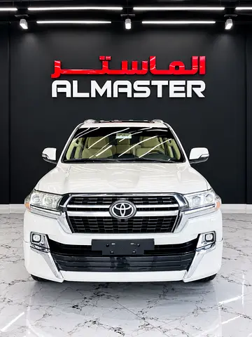 Toyota Land Cruiser 2017 VXR GCC Specs