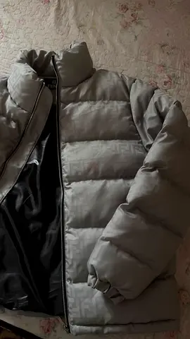Light grey padded fendi puffer jacket - men’s/women’s unisex, size medium