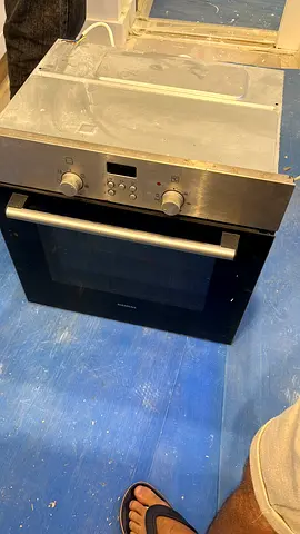 Built-in electric oven in good working condition