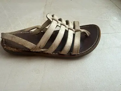 Saint-Tropez leather sandals