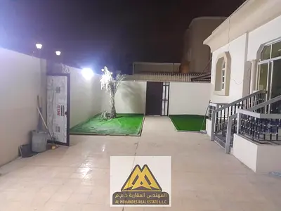 فيلا مع ملحق للبيع في المويهات 3 – عجمان | أرض 6,800 قدم² | دخل سنوي 90 ألف درهم بسعر 1.85 مليون قابل للتفاوض