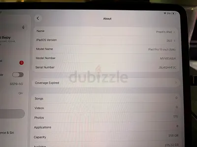 IPad Pro M4 11 Inch 256 GB with Apple keyboard