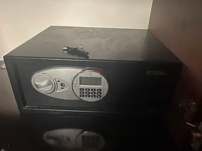 Junema Safety Box electronic hotel/home safe - small digital lock safe