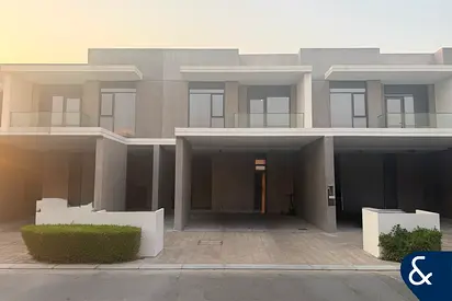 Vacant Soon-Great Location-Walk to Pool/Gym