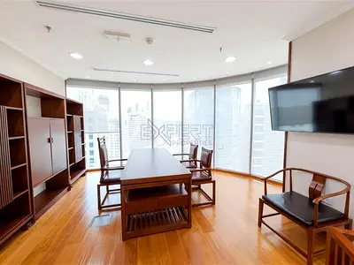 Corner Unit | Fully Fitted | Ready to Move