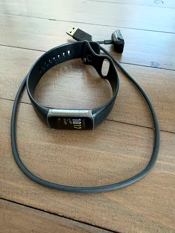 Fitbit charge 5 black