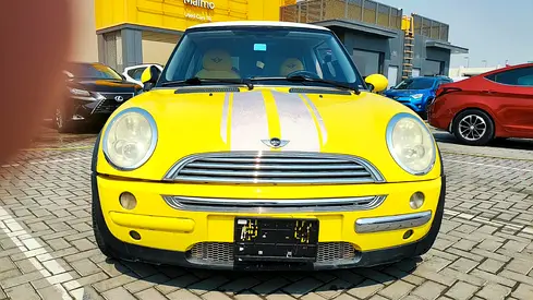 2004 MINI Cooper John Cooper Works | US Specs