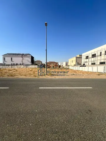 An exceptional plot of land at a bargain price