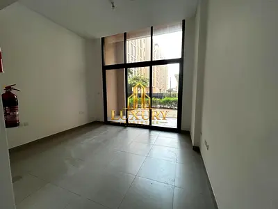 استوديو للإيجار في الممشى | 34,000 درهم سنوياً | 4 دفعات | السعر غير قابل للتفاوض