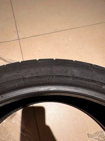 Bridgestone Potenza S005 | 235/35 R19 | 2022