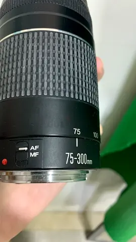 75-300mm Zoom Lens Canon in Good Condition