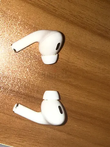 Apple AirPods Pro (1st gen) - Good Working Condition