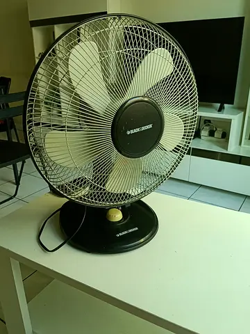 Black & Decker 16" Table Fan - Good Working Condition