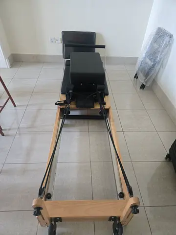 Wooden Pilates Reformer Machine in Good Condition (foldable and compact)