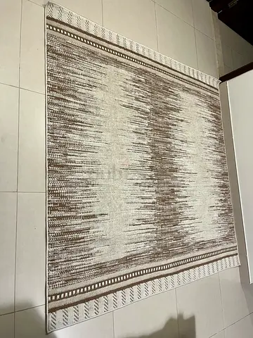 Rug. Excellent Condition.