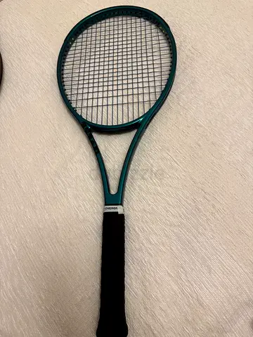 Wilson Blade 98 v9 (18x20), 98 sq in (632 cm²), 305 g, 6 pts HL