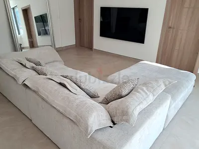 2XL sofa for sale