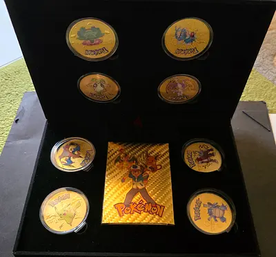 Pokemon Collector's Box with Ash & Iconic Pokémon Velvet Display
